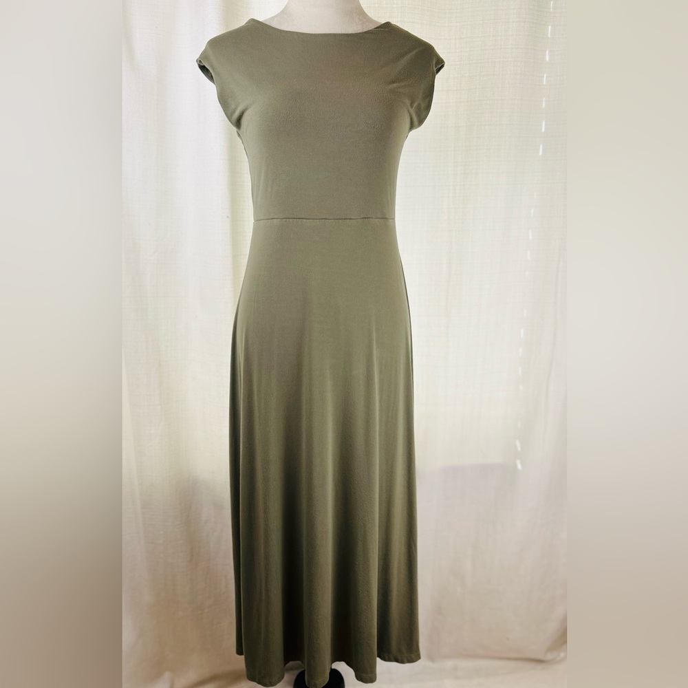 Banana‎ Republic Knit Midi Dress in Desert Thyme. Size XS